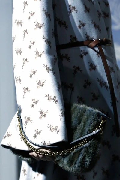 Look 12